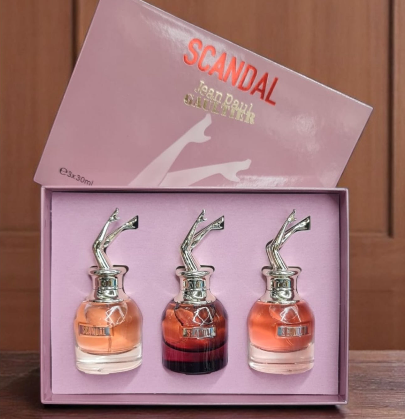 مجموعة عطور سكاندلر 30 مل لكل منها